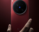 Vivo is unlikely to replace the X200 Ultra, pictured, before spring 2026. (Image source: Vivo)