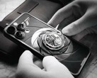 Caviar combines an Apple iPhone with an Omega Seamaster. (Image source: Caviar)
