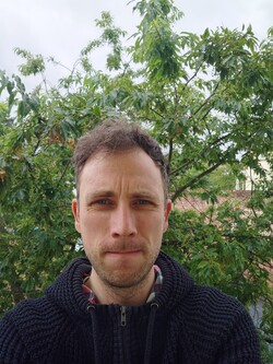 Selfie with the 12-MP front camera