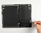 The iPad Pro could be easy to repair, but it's anything but simple to remove the screen (Image source: iFixit)