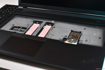 Lenovo ThinkPad P16 Gen 3: Under the keyboard