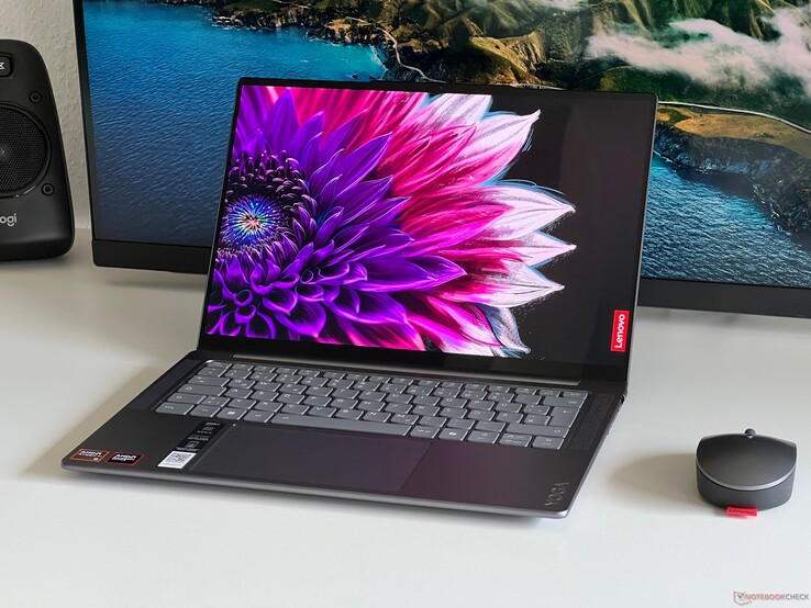 Lenovo Yoga Pro 7 14 G9 review - The powerful multimedia laptop with AMD  Zen 5 and 120-Hz OLED - NotebookCheck.net Reviews