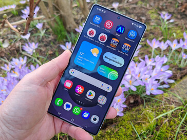The Samsung Galaxy S25 Ultra outdoors