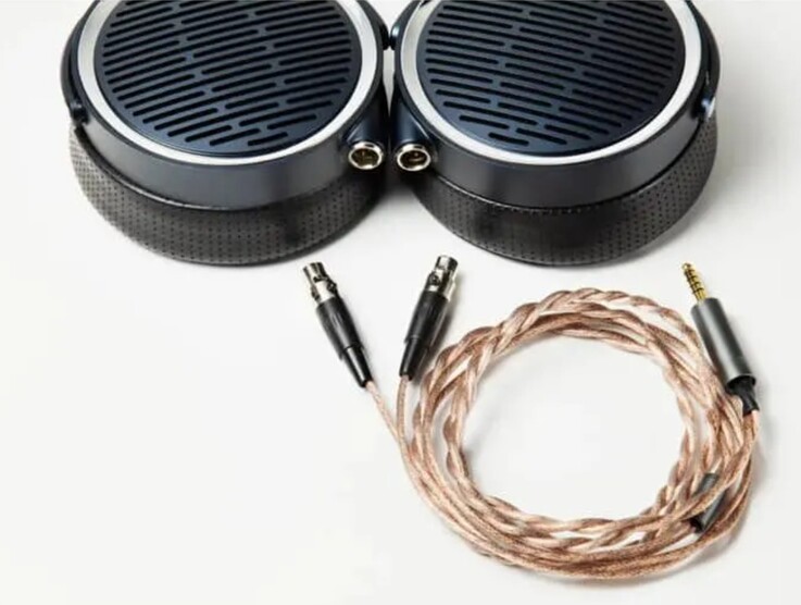 The Nakamichi Elite Pro P800JP balanced audio cable is engineered to minimize EMI, RF, and Wi-Fi noise.