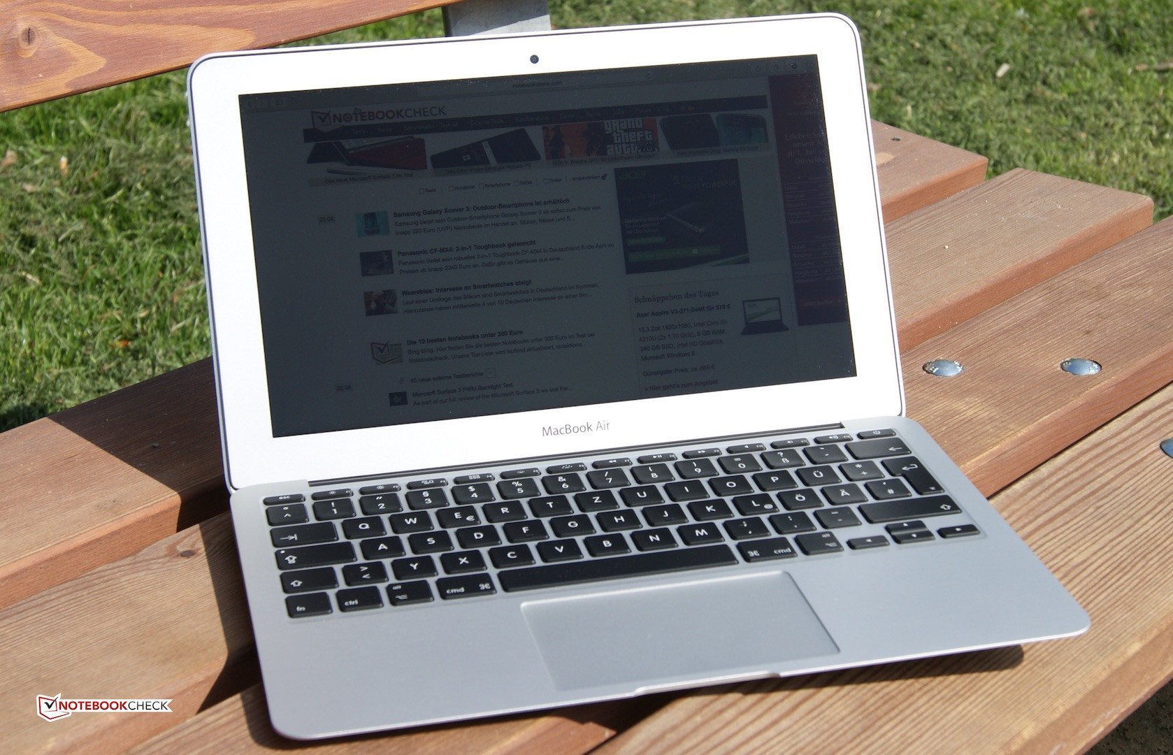 Apple MacBook Air 11 (Early 2015) Notebook Review - NotebookCheck