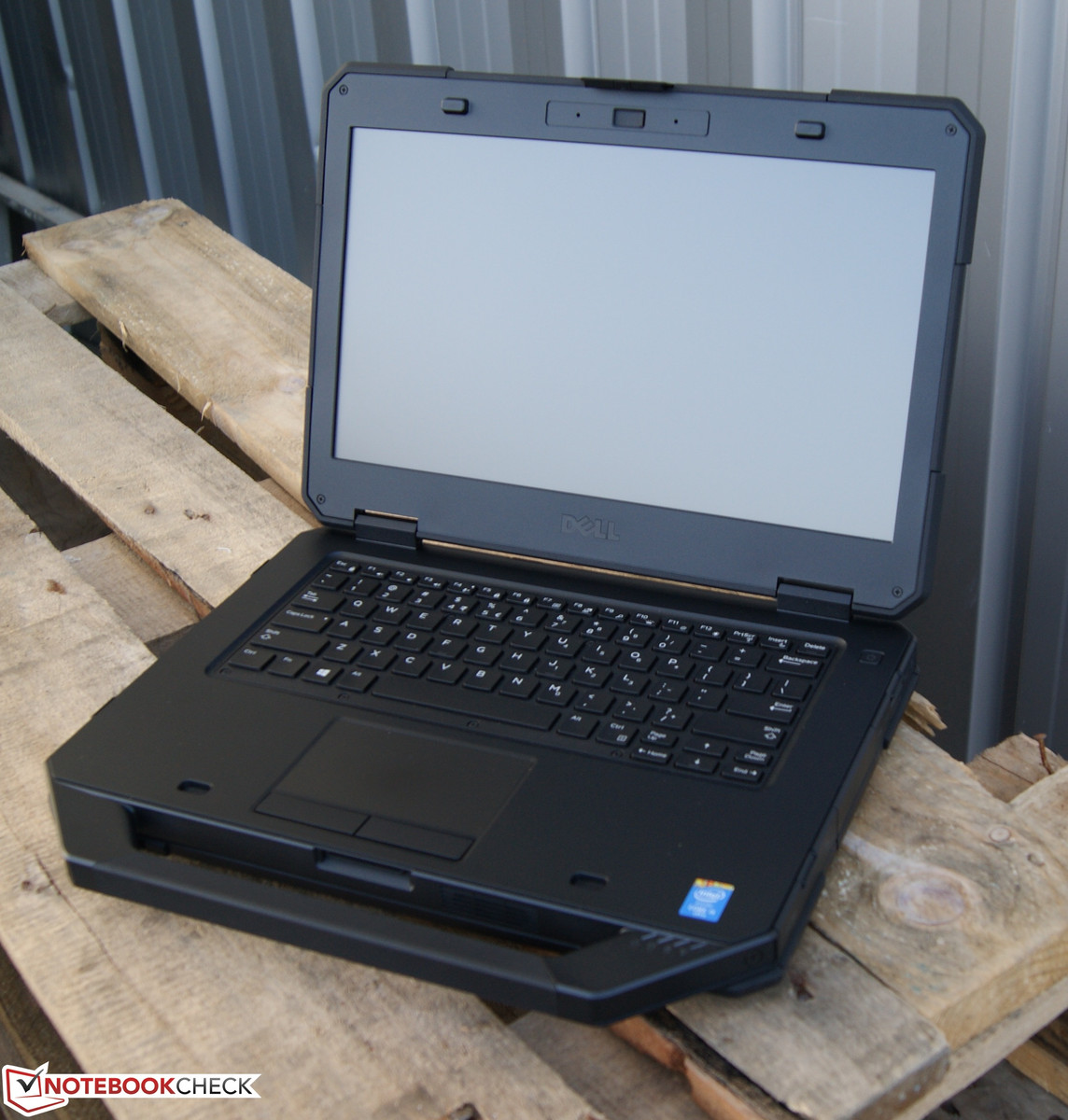 Dell Latitude 14 Rugged 5404 Notebook Review - NotebookCheck.net Reviews