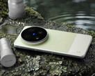 The Vivo X300 Ultra in one of its two launch colours.