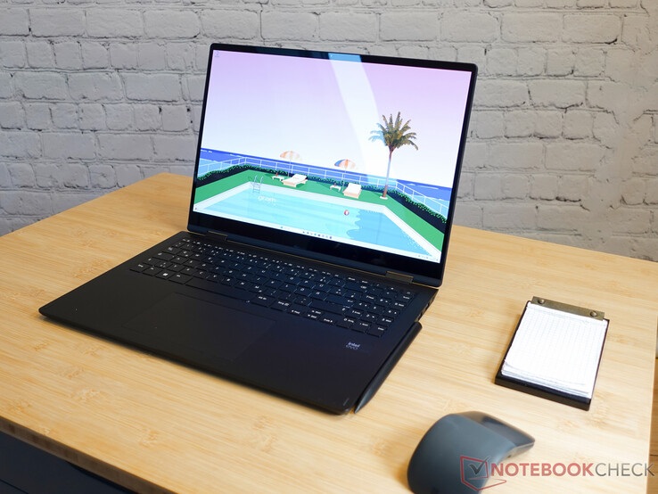 LG gram Pro 2-in-1 16T90SP review - Light and powerful - NotebookCheck ...