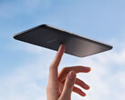 The Tango 2S weighs around 147 grams. Pictured: a promo picture highlighting the lightweight design of the e-reader