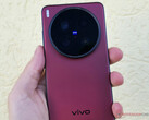 The X200 Ultra is one of many Vivo smartphones that will receive new camera features this summer.