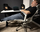The Sihoo Doro C300 ergonomic office chair put to the test. (Image: Marcus Schwarten / Notebookcheck)