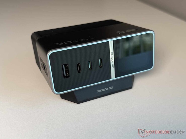 Review of the Cuktech 30 Ultra Desktop Charging Station