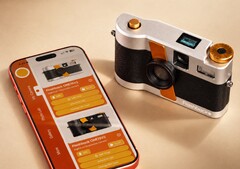 The Flashback One75 does without a display but offers a smartphone app instead.