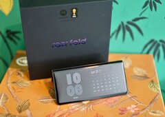 The Motorola Razr Fold is a successful debut, but Motorola is playing it safe in many areas.