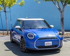 2024 Mini Cooper Electric exterior (Source: CAR Magazine)