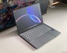 Asus Googlebook 14 Laptop Review - An ExpertBook Ultra with a Glowbar