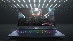 The Aorus 17H rocks Intel&#039;s 14-core Core i9 and Nvidia&#039;s RTX 4090 Laptop GPU in a beefy 17&quot; enclosure. (Source: Gigabyte)