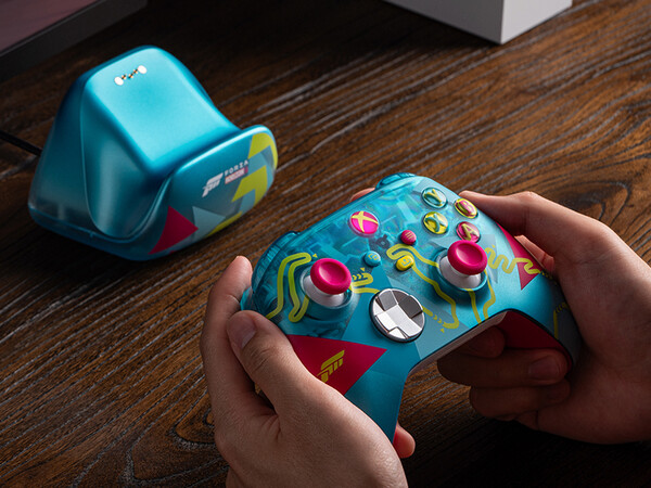 8BitDo's Forza-branded charging dock is a perfect match for the Xbox Wireless Controller Forza Horizon 6 Limited Edition.