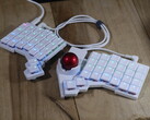 Split ergo keyboard for tinkerers and beginners alike: ZSA Voyager and Navigator track ball review