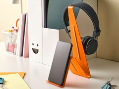 IKEA’s new orange Möjlighet Headset/tablet stand