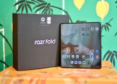 The Motorola Razr Fold features an OLED display on both the inside and outside. Are these flicker-free?