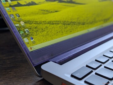 No edge-to-edge glass options