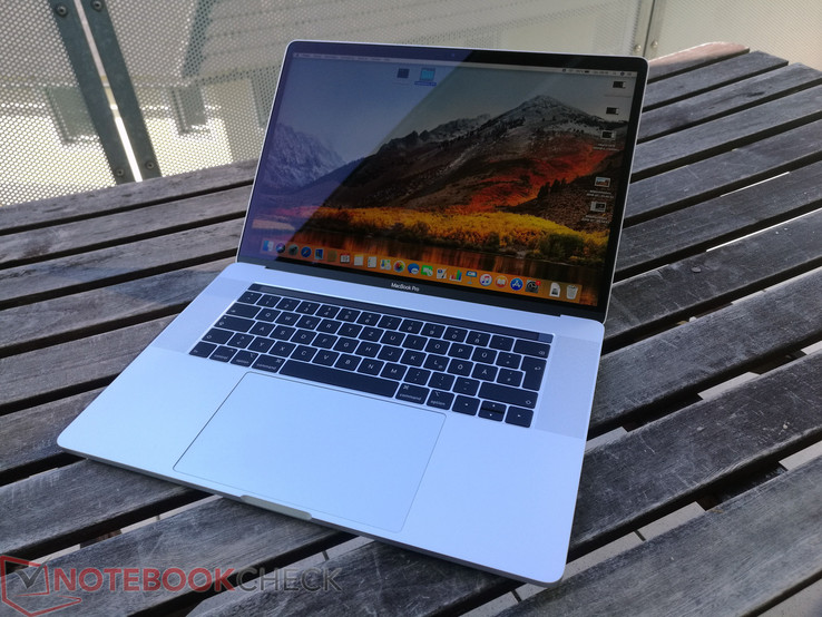 Apple MacBook Pro 15 2018 (2.9 GHz, 560X) - Notebookcheck.net ...