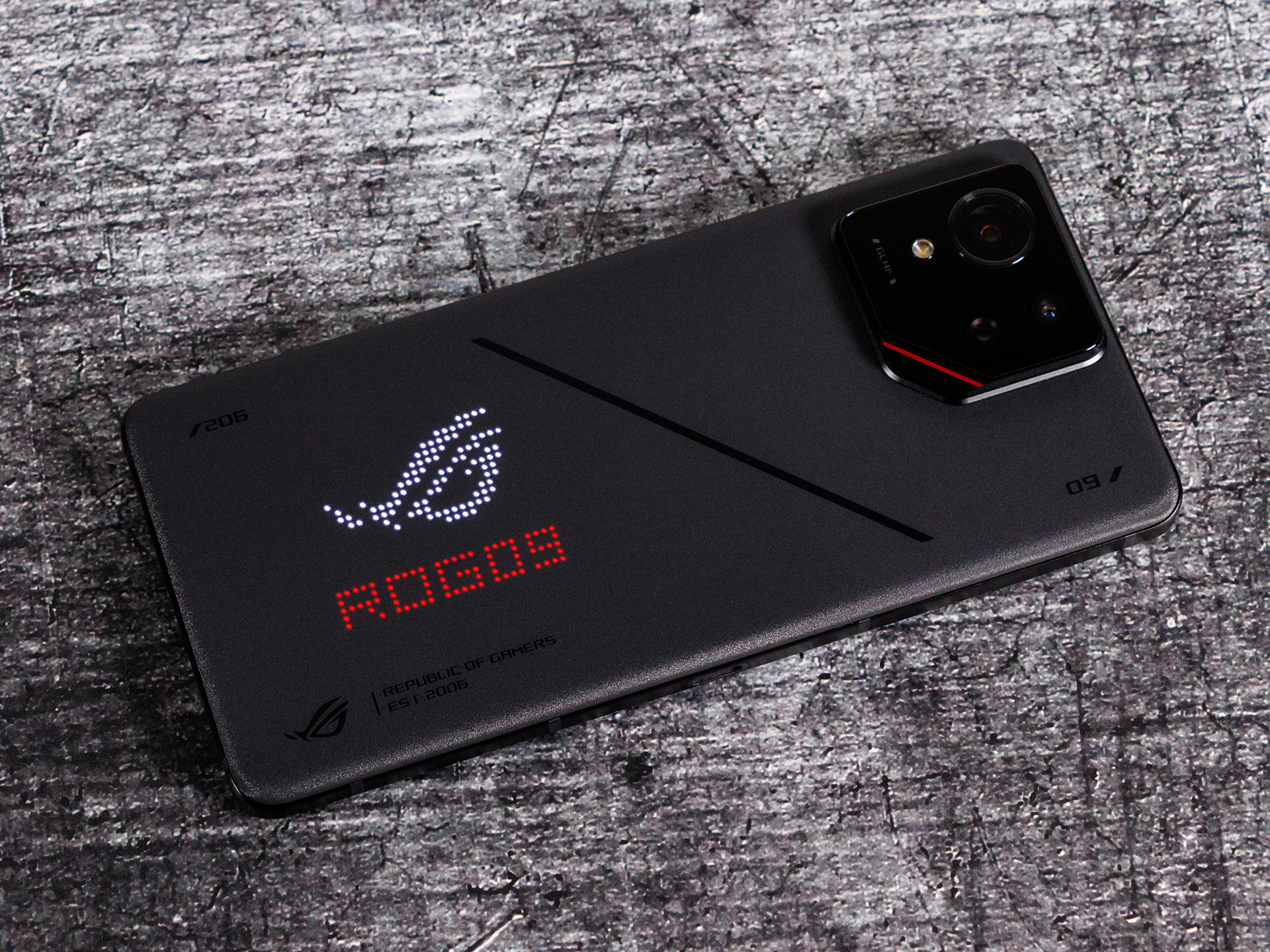 Asus ROG Phone 9 Pro - Notebookcheck.net External Reviews